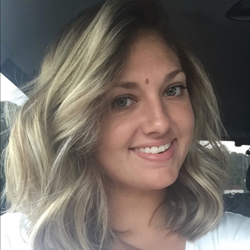 Meet your Posher, Kacie